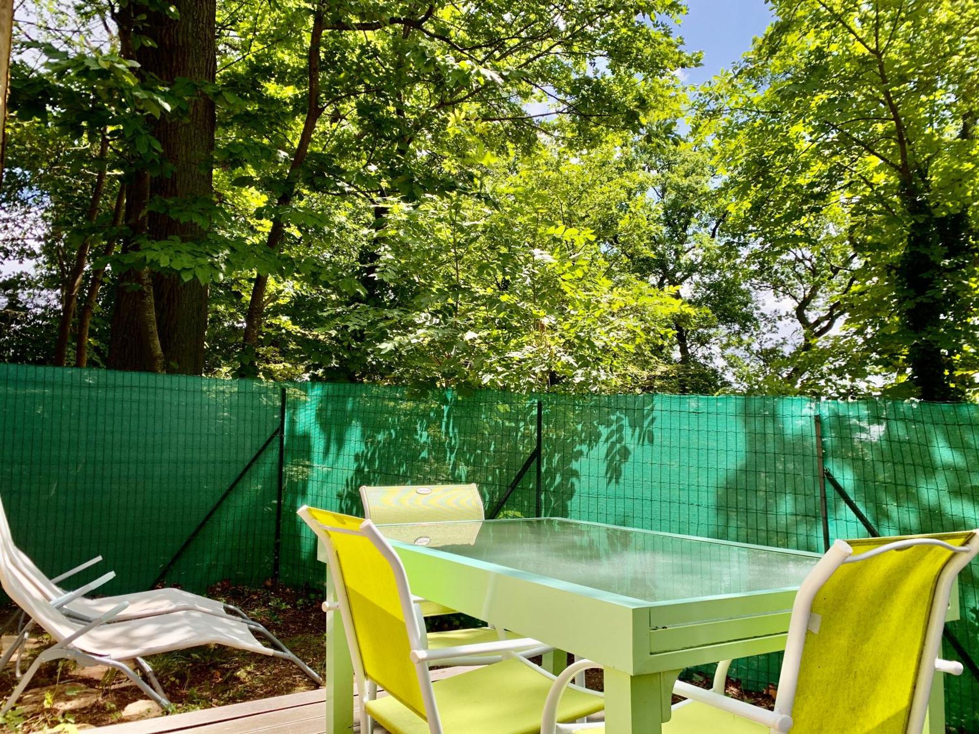 Jouy La Longere, Proche Hec, Versailles, Parking Prive Gratuit Oda fotoğraf